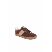 Knightsbridge Court Trainer